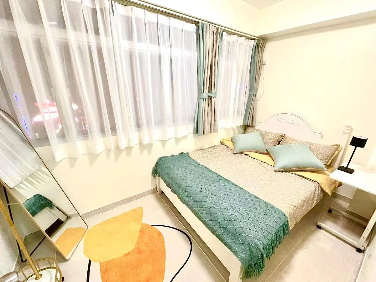 Apartment Stylish 3-Bedroom Apartment: Central Location & Spacious Living Hong Kong China